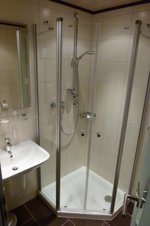 Hotel-Gasthof Zur Sonne Папенхайм Екстериор снимка