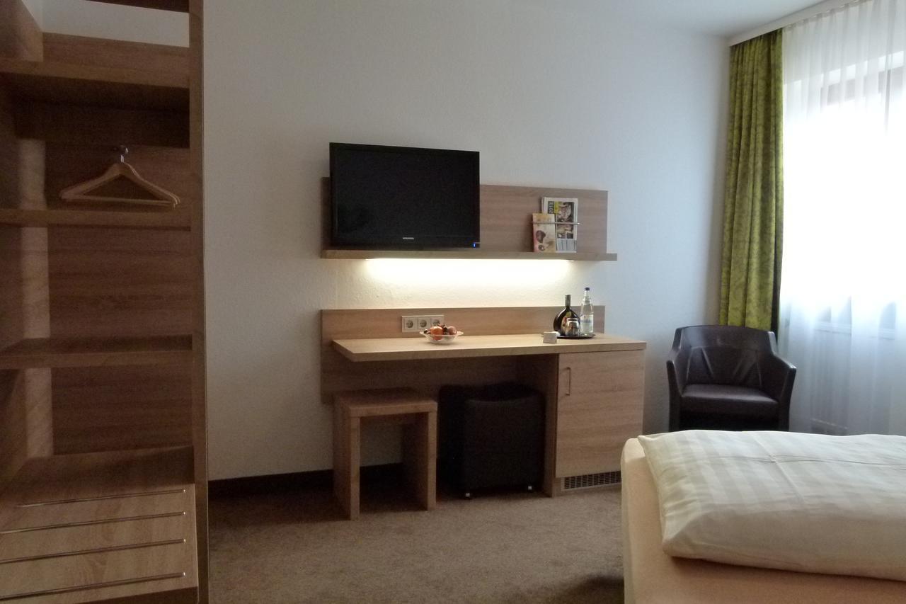 Hotel-Gasthof Zur Sonne Папенхайм Екстериор снимка