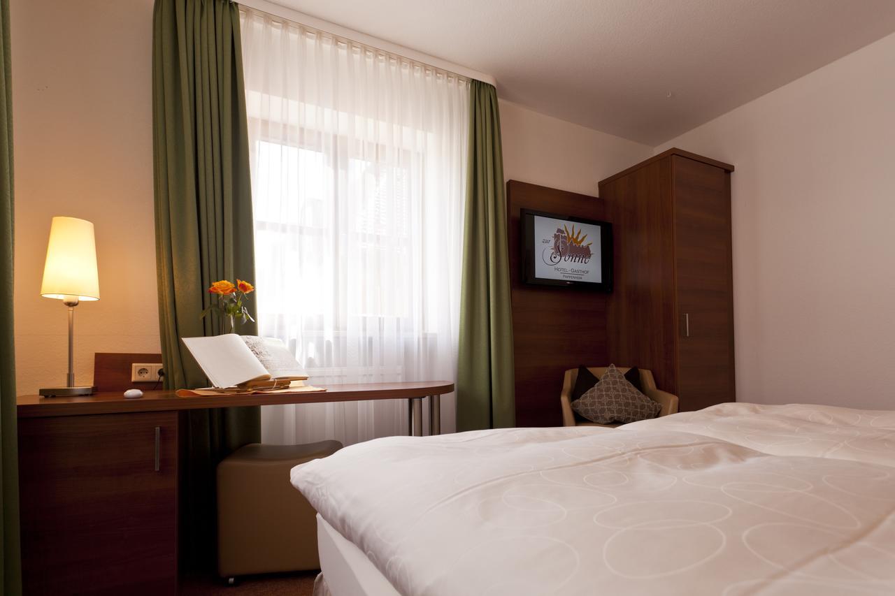 Hotel-Gasthof Zur Sonne Папенхайм Екстериор снимка