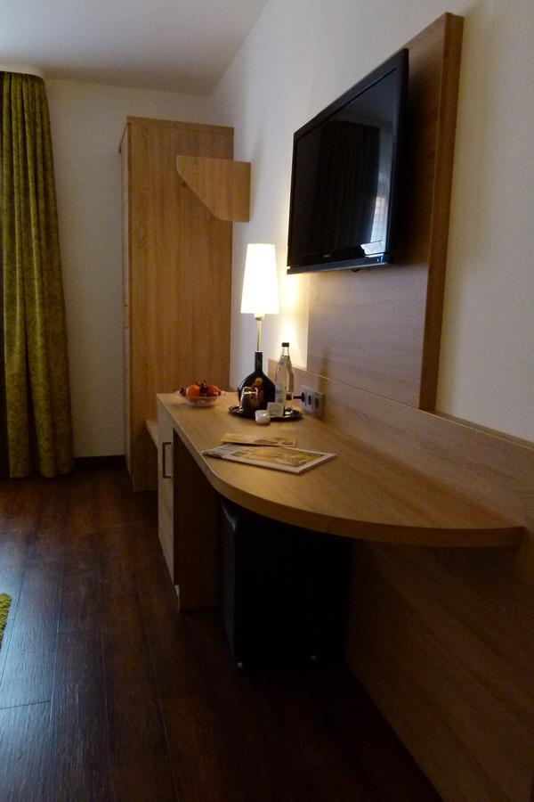 Hotel-Gasthof Zur Sonne Папенхайм Екстериор снимка