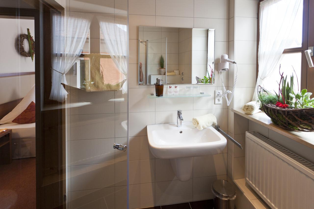 Hotel-Gasthof Zur Sonne Папенхайм Екстериор снимка