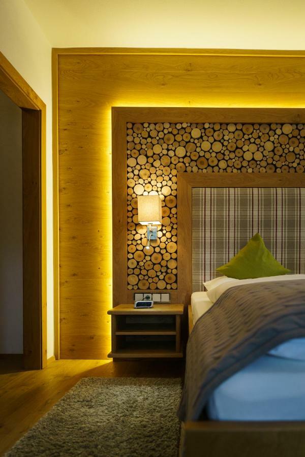 Hotel-Gasthof Zur Sonne Папенхайм Екстериор снимка