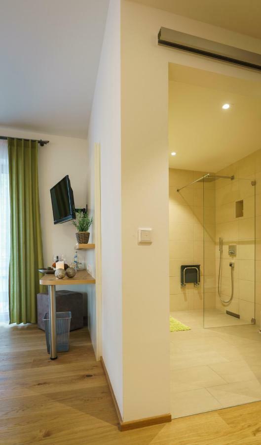Hotel-Gasthof Zur Sonne Папенхайм Екстериор снимка