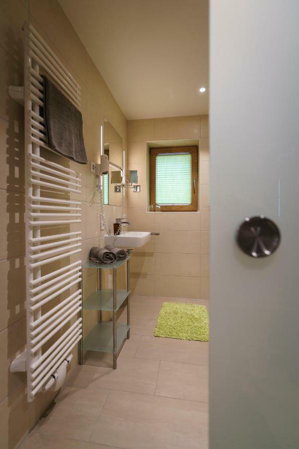 Hotel-Gasthof Zur Sonne Папенхайм Екстериор снимка